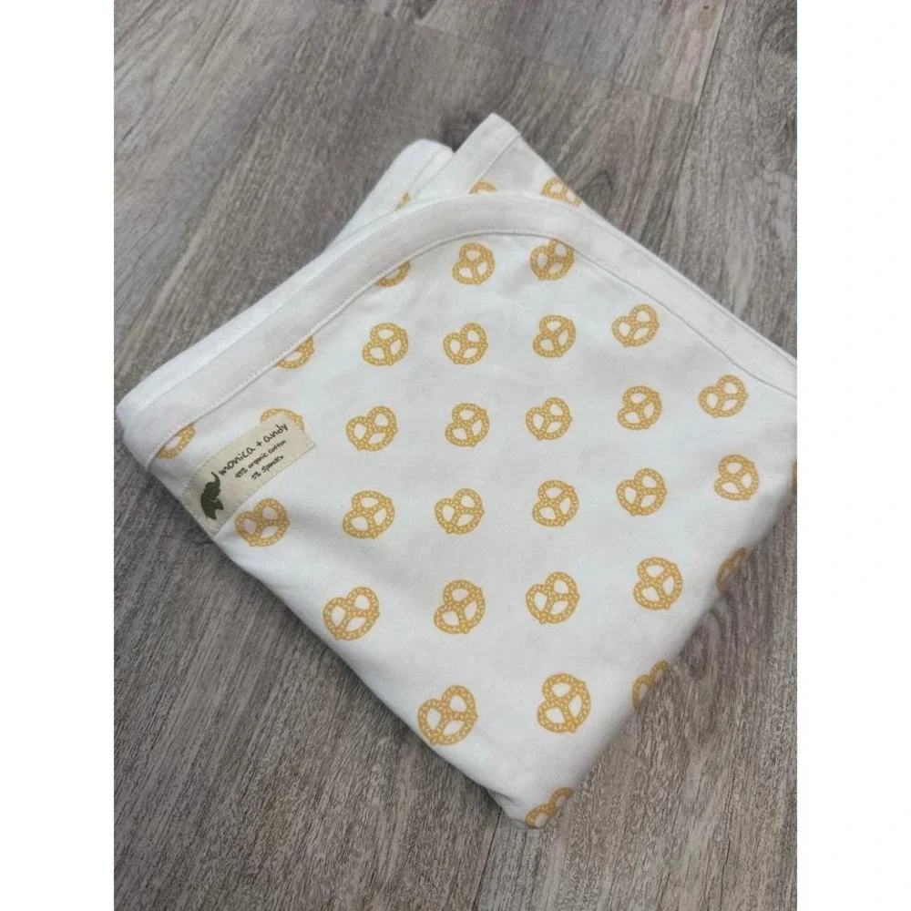 Quince Pink Sleep Sack Small & Monica + Andy Pretzel Organic Swaddle Blanket Set